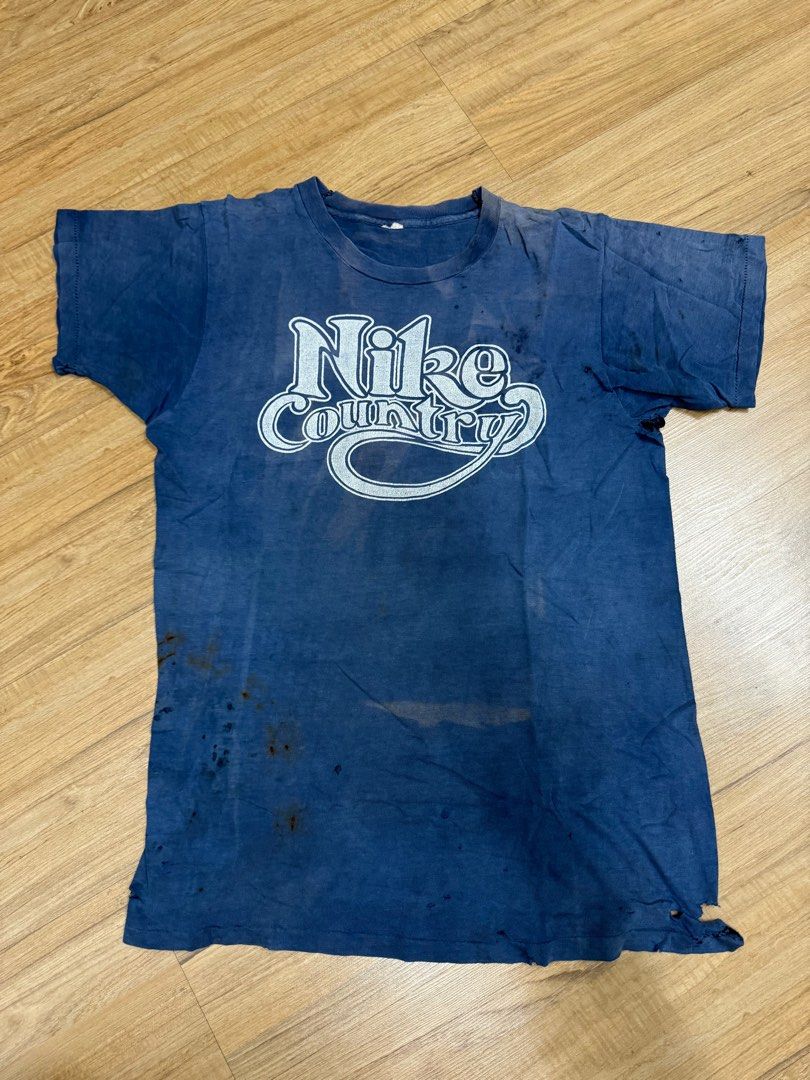 Rare Nike Country Tshirt