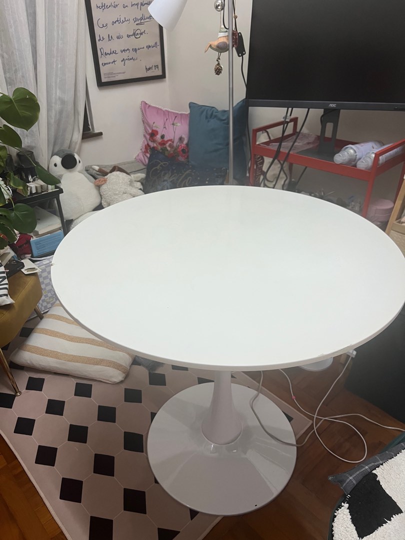 Round dining table, 傢俬＆家居, 傢俬, 桌子 Carousell