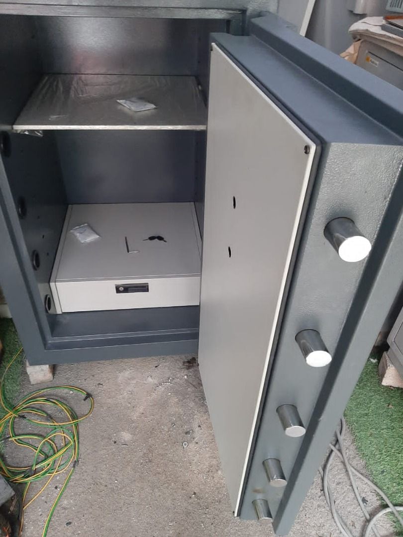Safebox, safety locker, peti besi, Furniture & Home Living, Security