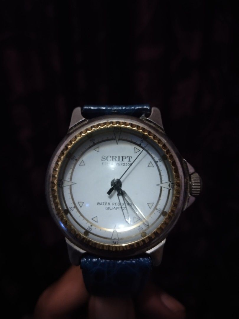 SCRIPT vintage SEIKO Designer s model modern timepiece