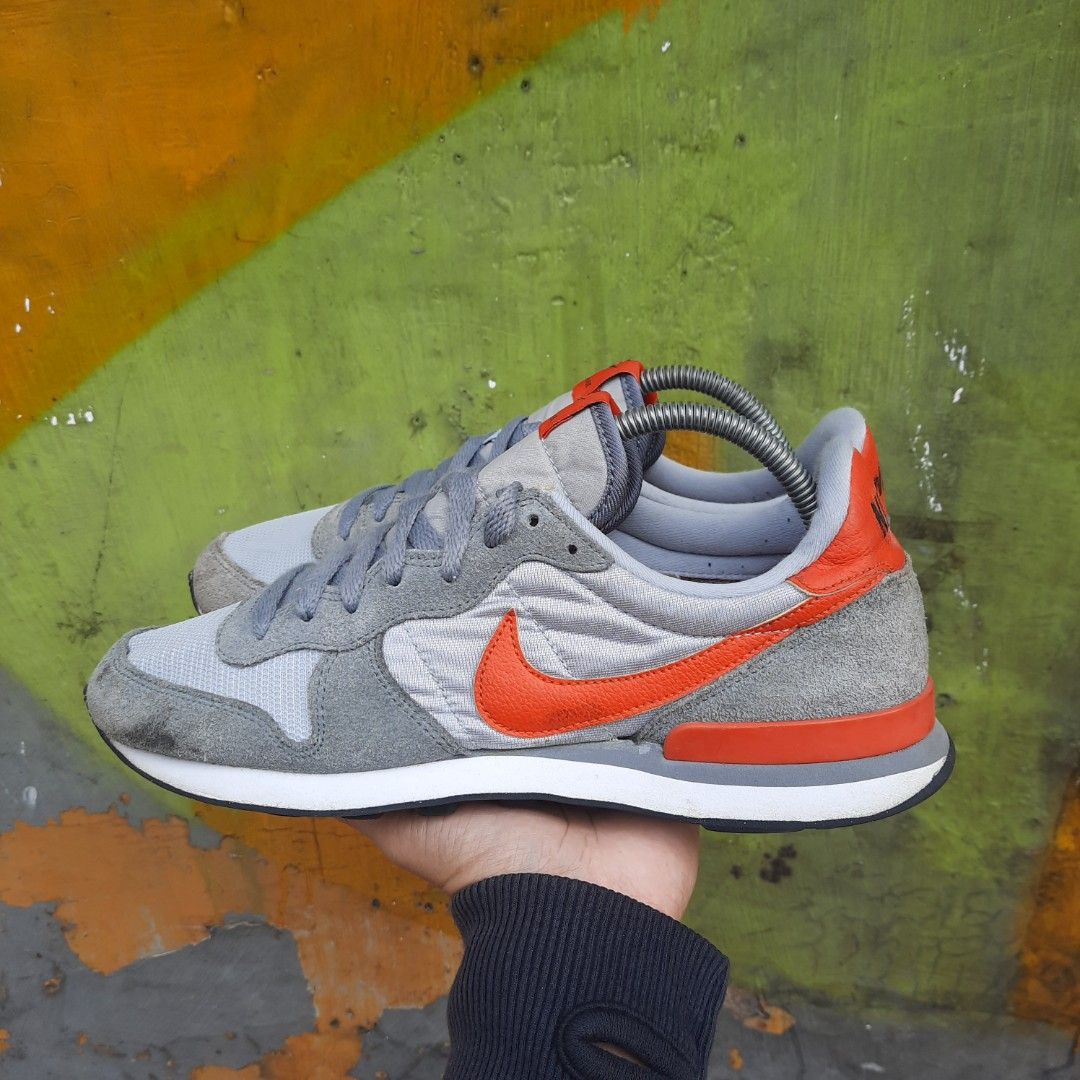 Nike discount internationalist 42