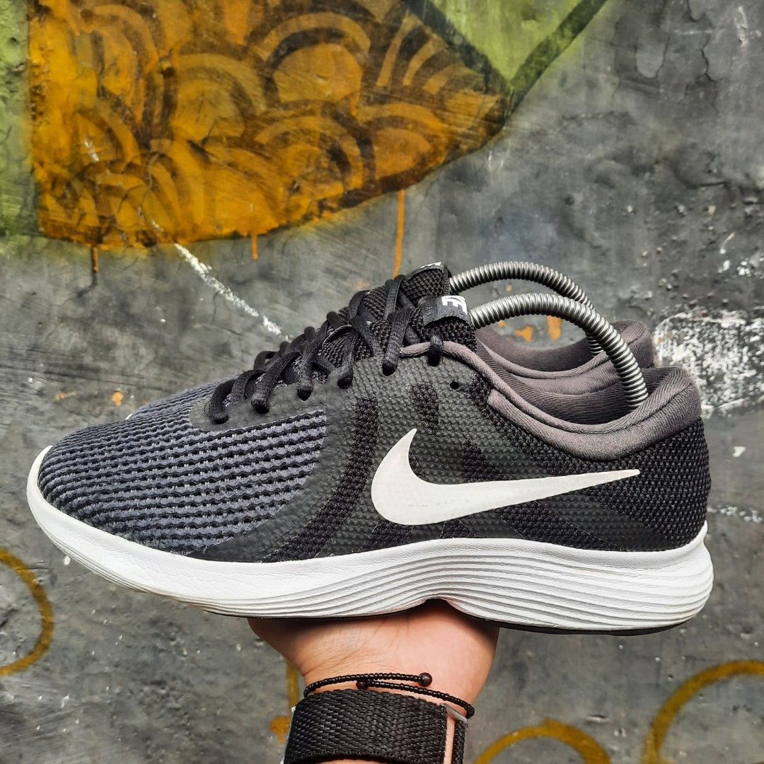 Nike revolution 4 best sale 41