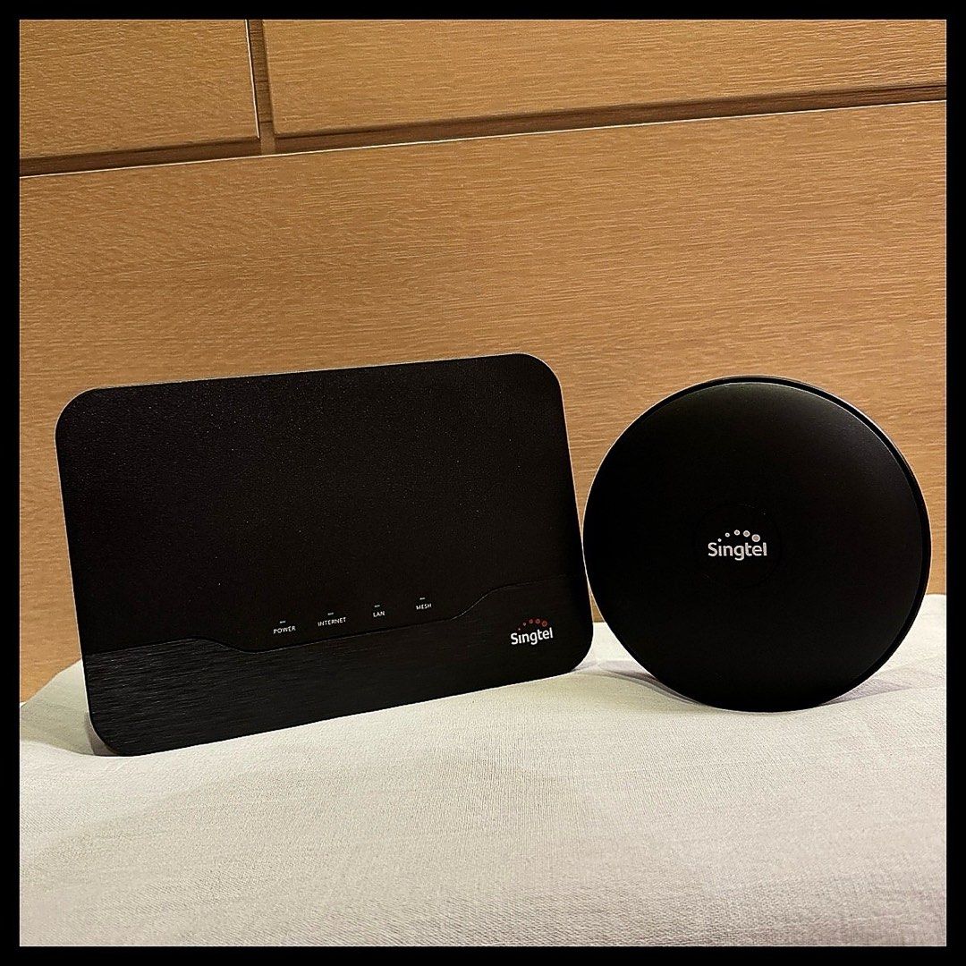 Singtel Mesh Router & Singtel Mesh Extender, Computers & Tech, Parts ...