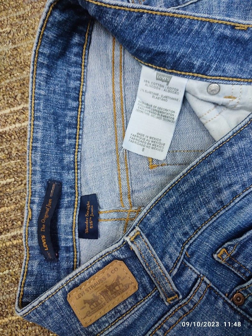 Levi's 526 top slender straight