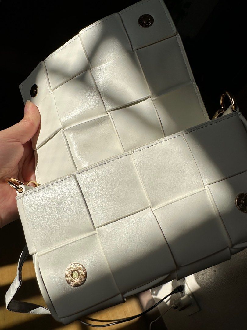 SM Dept store cute white sling bag USED ONCE ONLY, Women's Fashion