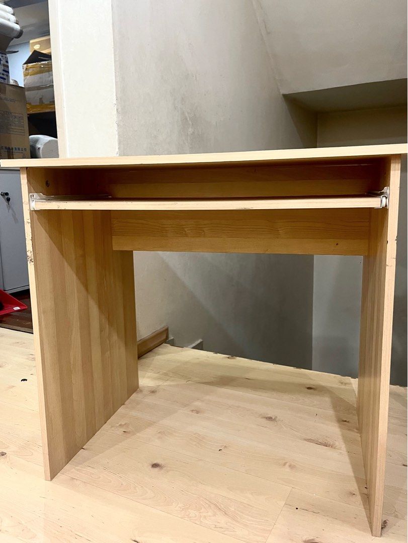 Goliat computer table discount