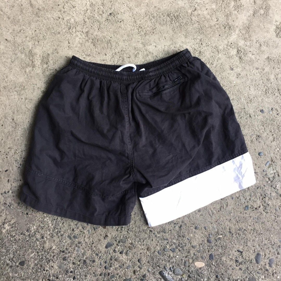 Supreme sale banner shorts