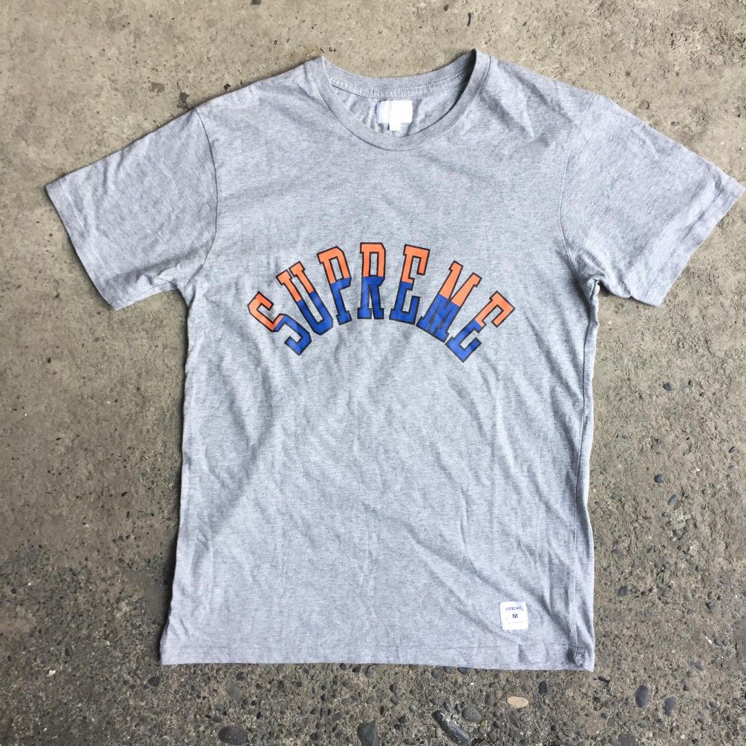 Supreme curve logo tee top