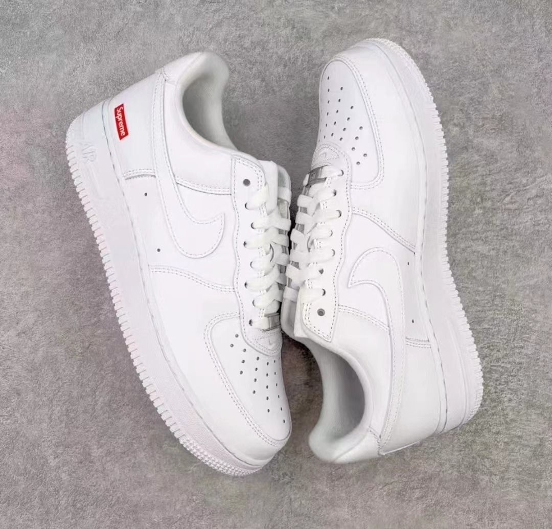 Supreme x Nike Air Force 1 Low 