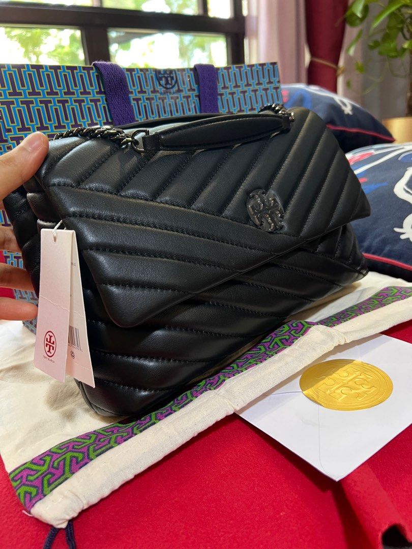 Tory Burch Kira convertible shoulder bag made of black chevron leather