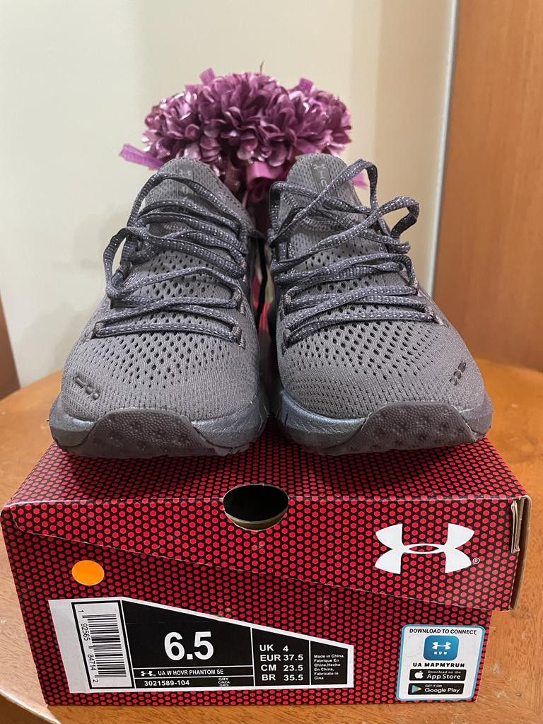 Under armour w store hovr phantom se