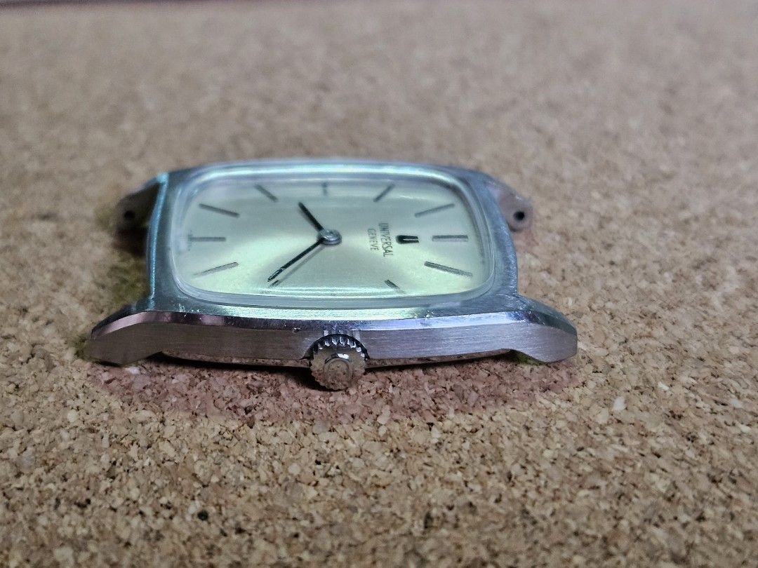 Universal geneve tank 842114 Luxury Watches on Carousell