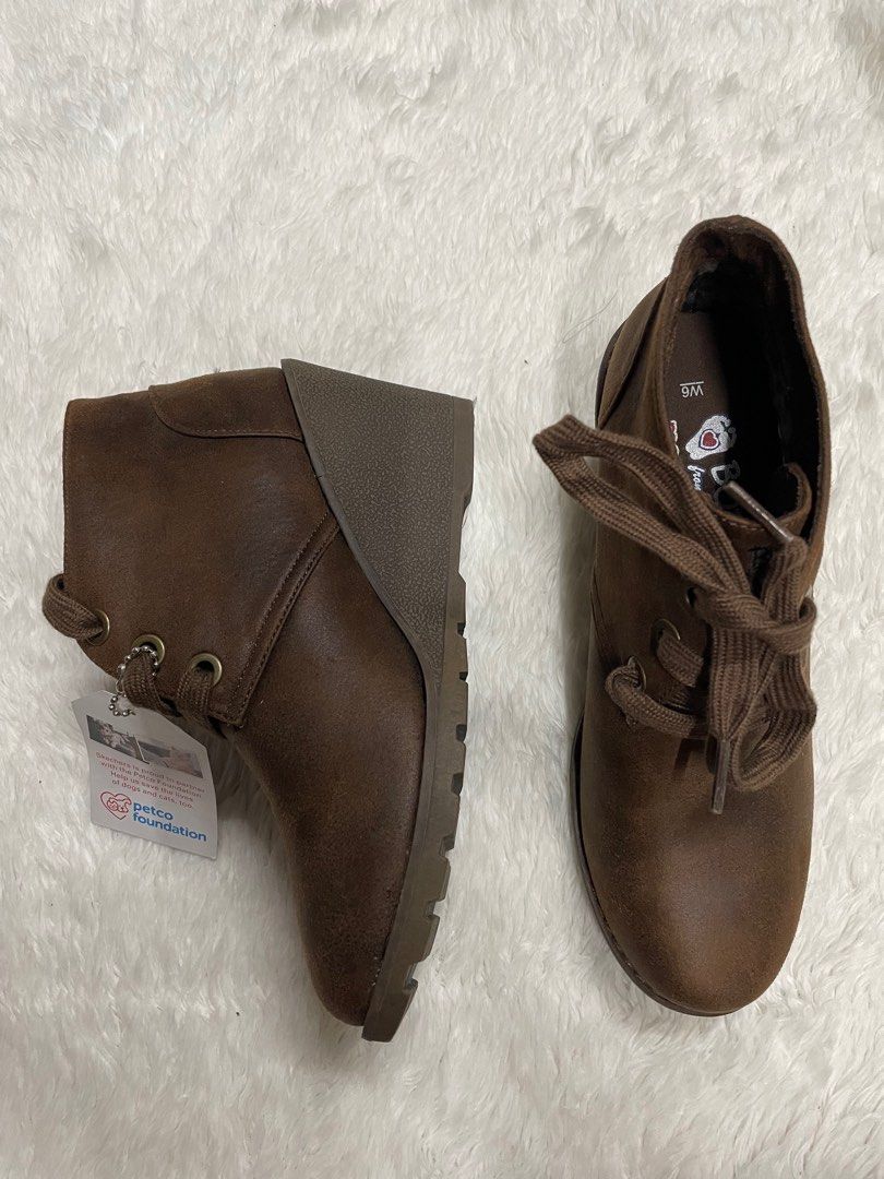 US BOUGHT BOBS FROM SKECHERS BOOTS WOMEN 6 Women s Fashion