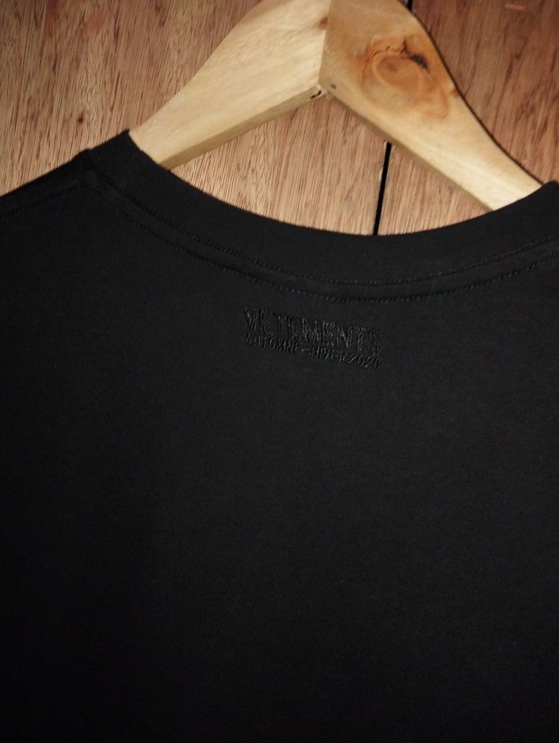 I love paris best sale hilton vetements