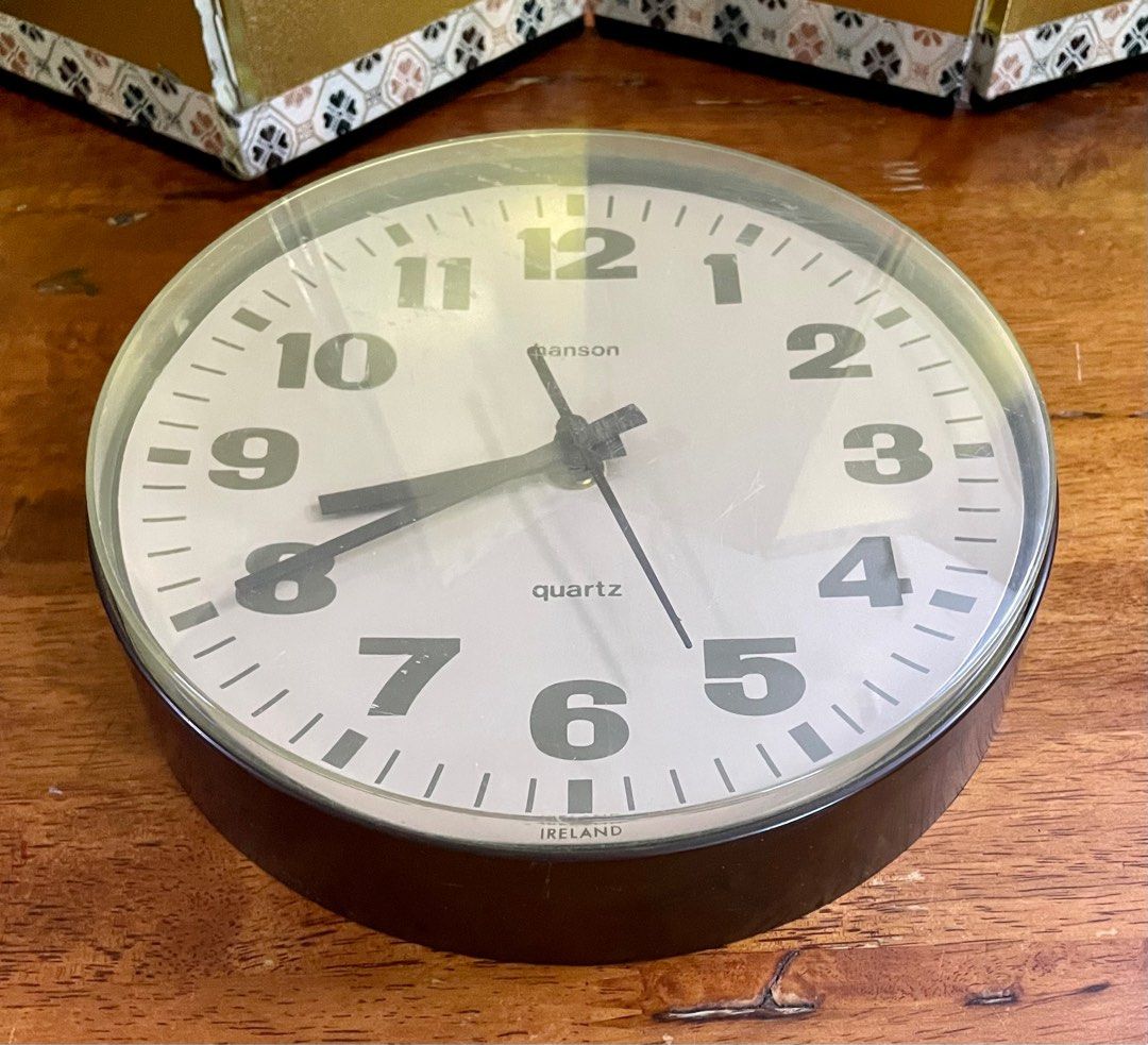Swiss quartz shop clock movement