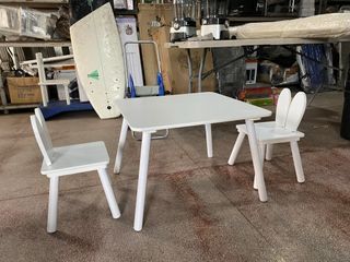 Wooden Kids Table and 2 Butterfly Chairs