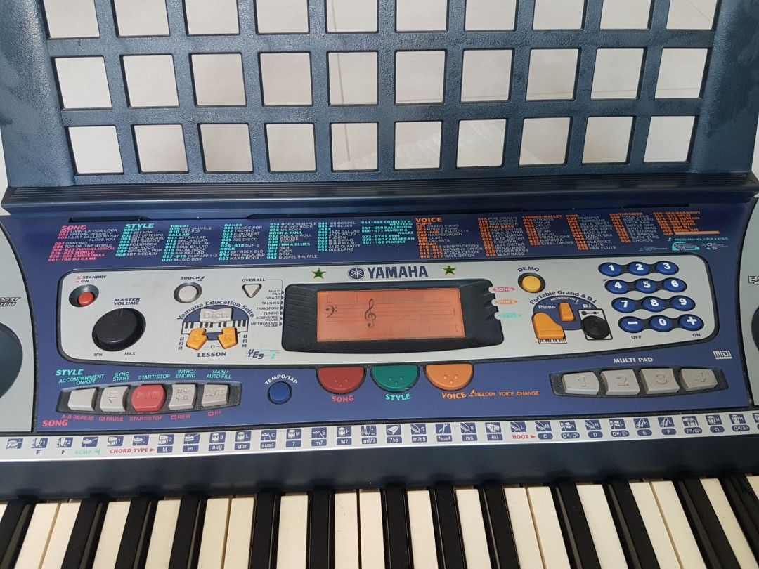 Yamaha PSR260 Portable Keyboard Synthesizer, Hobbies & Toys, Music