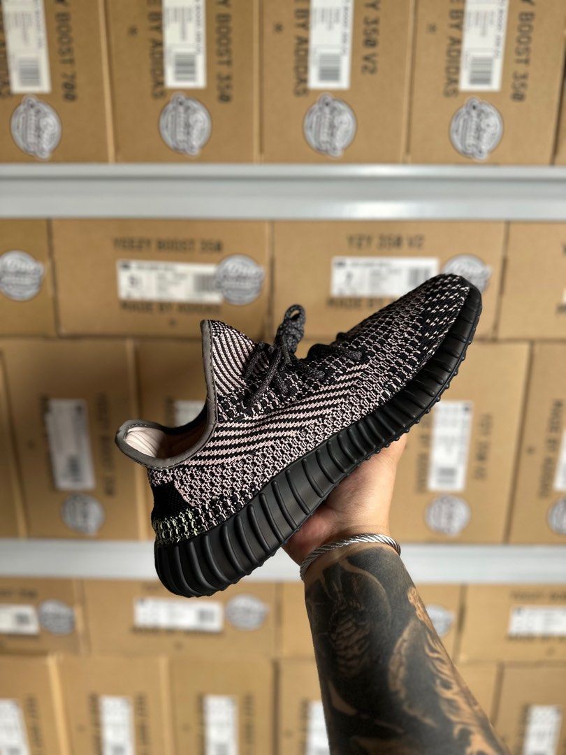YEEZY YECHEIL 9.5US USED