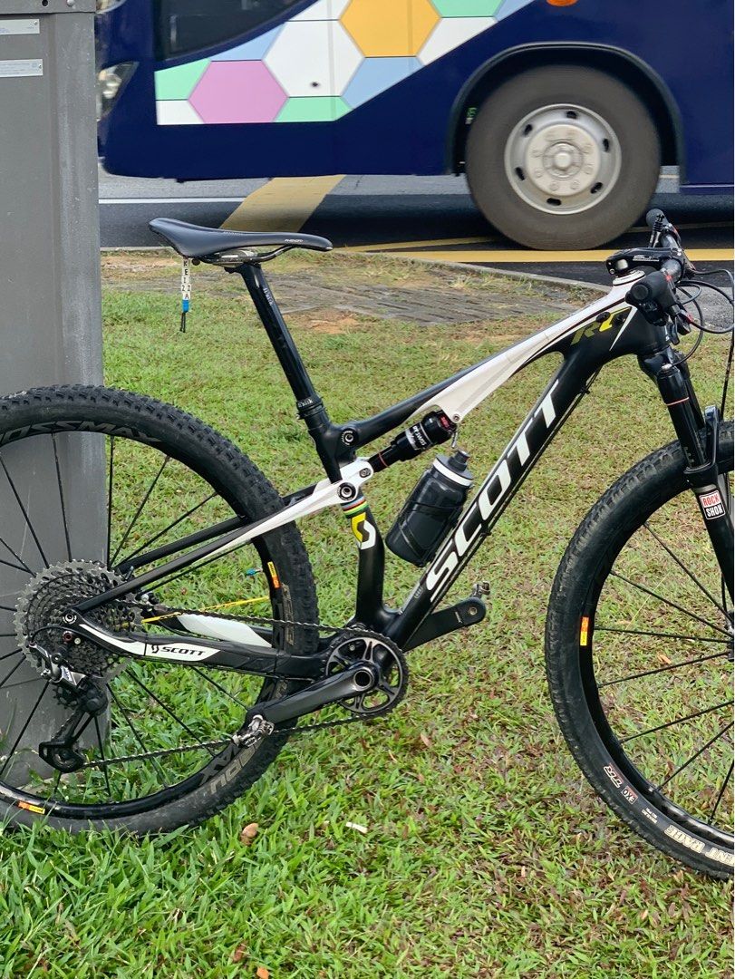 Scott Spark 920 Black Yellow Scott Spark ST 900 Tuned Mountain