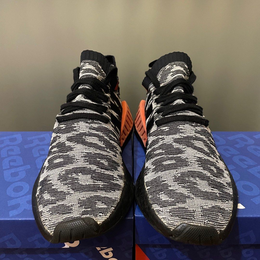 Sepatu adidas hot sale nmd r2