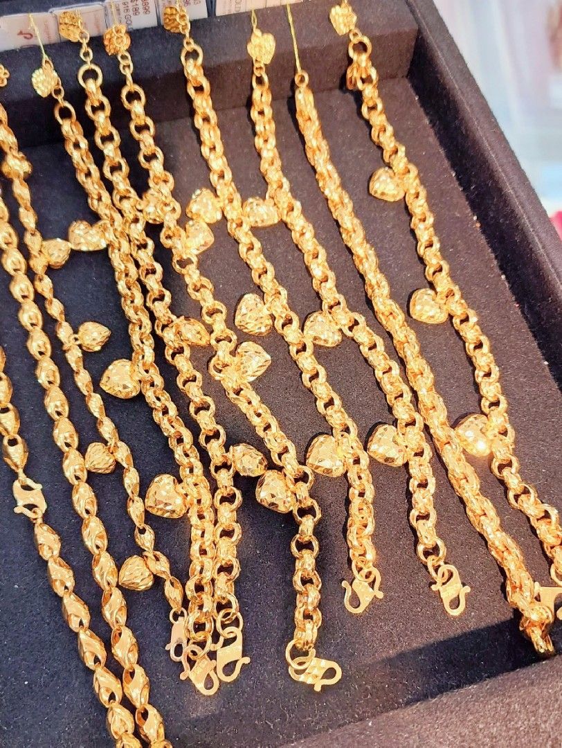 Mens gold curb outlet chain bracelet