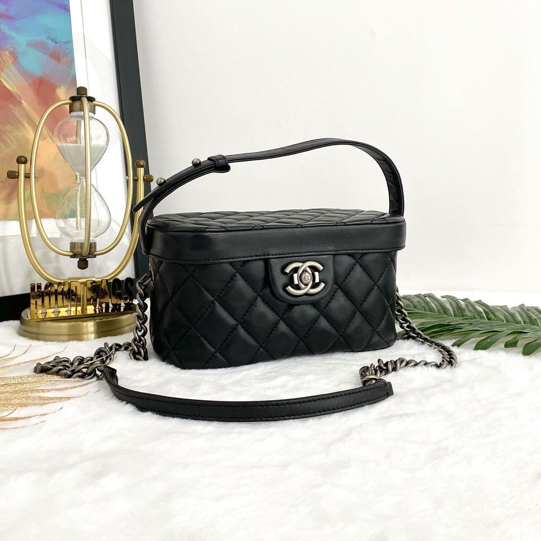 💯% Authentic Chanel Black Quilted Lambskin Boy Vanity Case Shoulder Bag  bun Ruthenium Hardware, Luxury, Bags & Wallets on Carousell