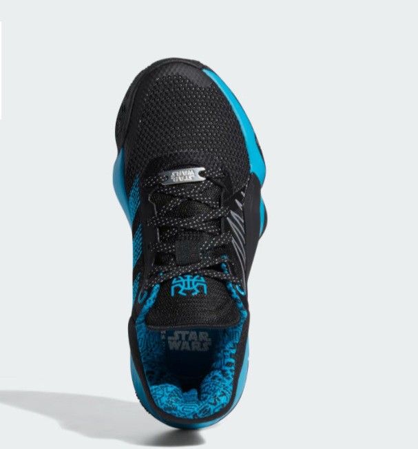 Original Authentic ADIDAS STAR WARS Donovan Mitchel (Category: Sneakers) located in Cainta. Submitted by daydreamer85846 (Listing ID 1263199726, Image 1). Description: like new talaga di na nasuot eh issue on last photo sobrang okay na okay pa even ipangbasketball.