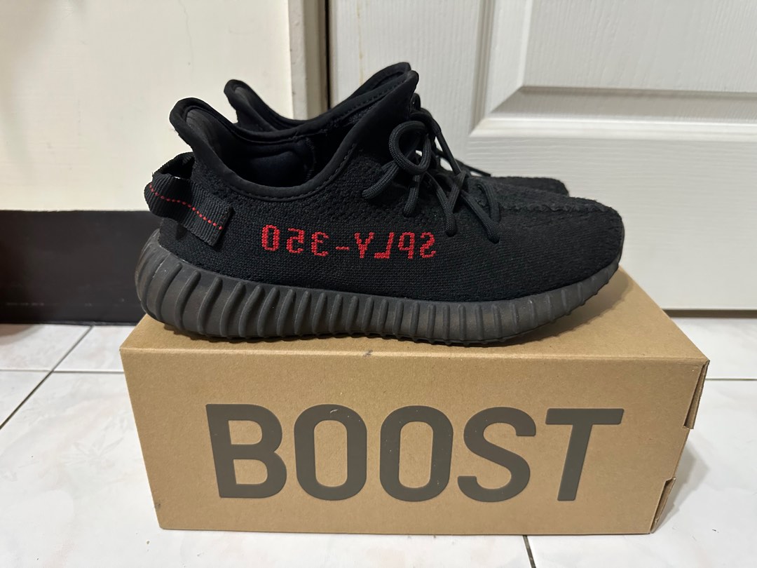 Adidas Yeezy Boost 350 V2 黑底紅字二手US8.5, 他的時尚, 鞋, 休閒鞋