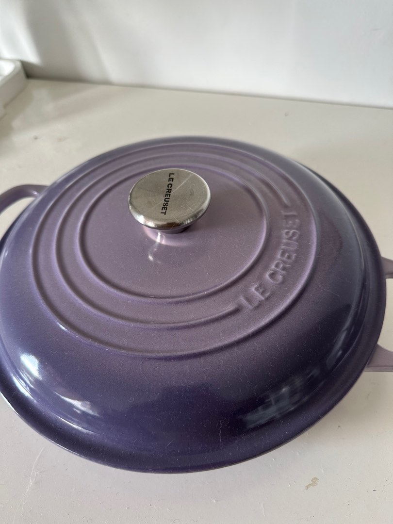 Authentic Le Creuset Signature Cast Iron Shallow Casserole 26 cm, Furniture & Home Living