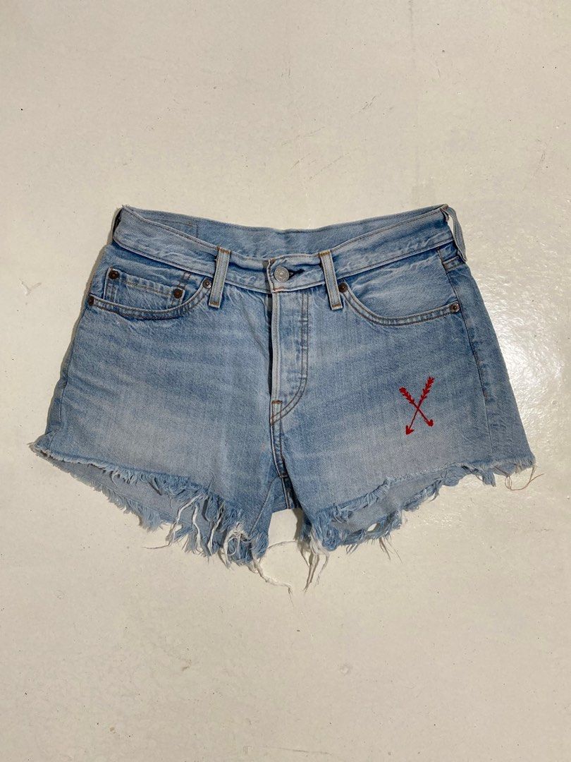 Poshmark top levis 501