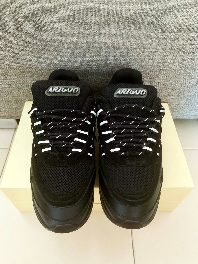 Demo runner sales axel arigato