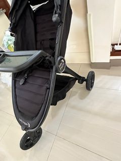 Baby Jogger City Mini GT2 All-Terrain Stroller with Food Tray