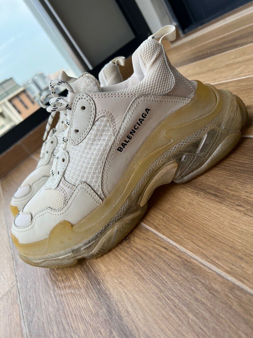 Men balenciaga shop triple s