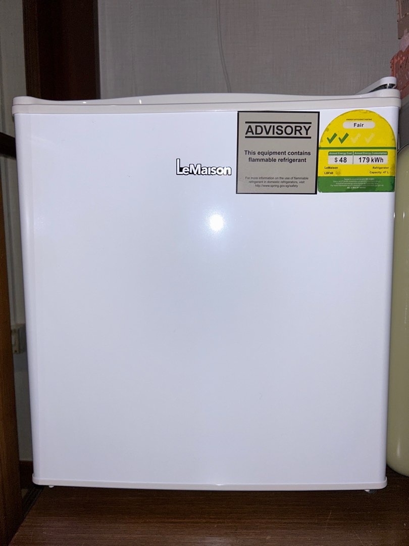 Bar fridge with freezer, TV & Home Appliances, Kitchen Appliances