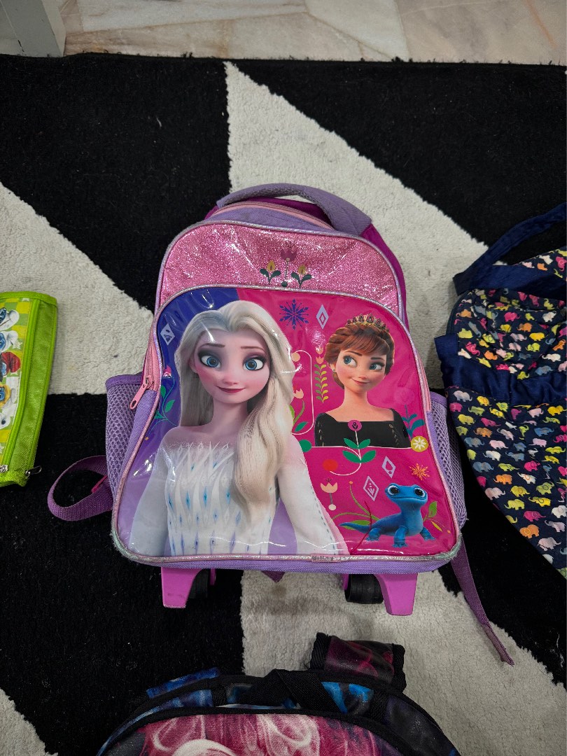 Beg sekolah store frozen