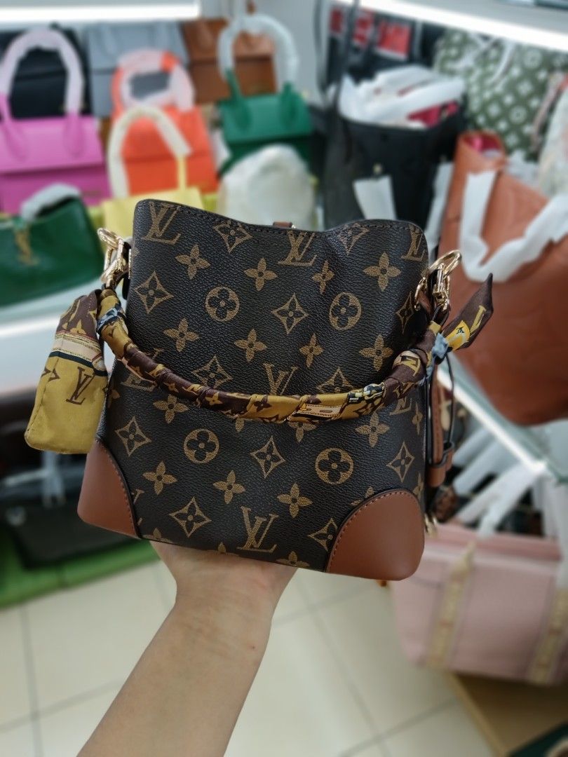 Dimanakah kedai untuk menjual beg berjenama Louis Vuitton, Pembelian dengan  harga Tertinggi