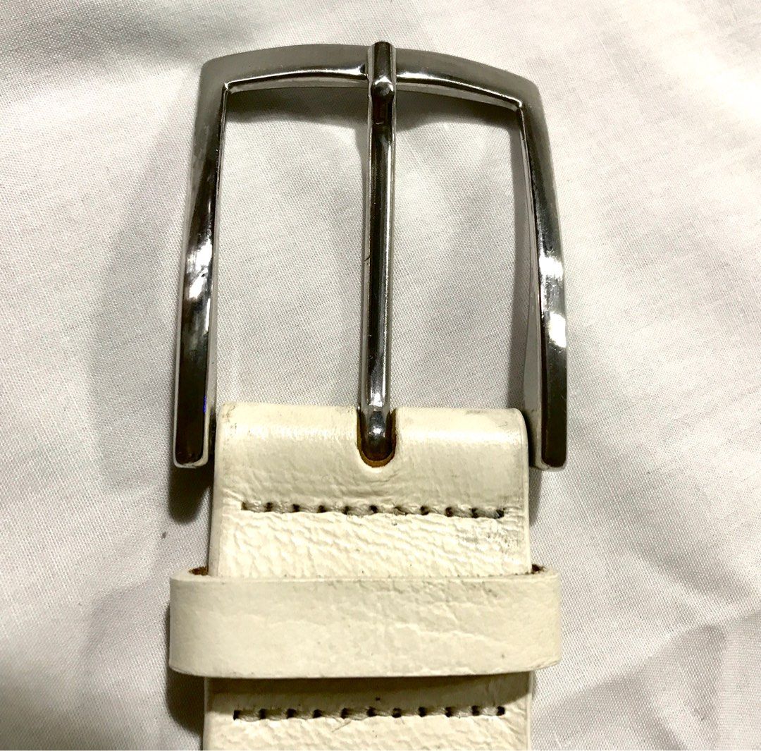 BELT HUGO BOSS MENS LEATHER CASUAL BELT SIZE 37 inch 94cm BEIGE COLOUR 100 COW SKIN MADE IN ITALY USED ITEM FREE POSTAGE