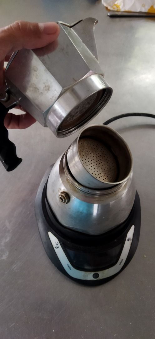 Bialetti Electric Moka Timer (Category: Coffee Machines & Makers) located in Mandaluyong City. Submitted by jannleyba (Listing ID 1263211735, Image 2). Description: Bialetti Electric Moka Timer 3 cups espresso Moka pot. Bought for PHP6000.00 in 2013. Selling for PHP3000.00 only. RFS: Bought an espresso machine. Not using it anymore. Location in Paliparan, Dasmarinas Cavite. Can do meetups ni QC by appointment.