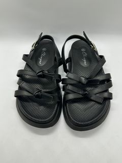 Black Strap Semi Chunky Sandals