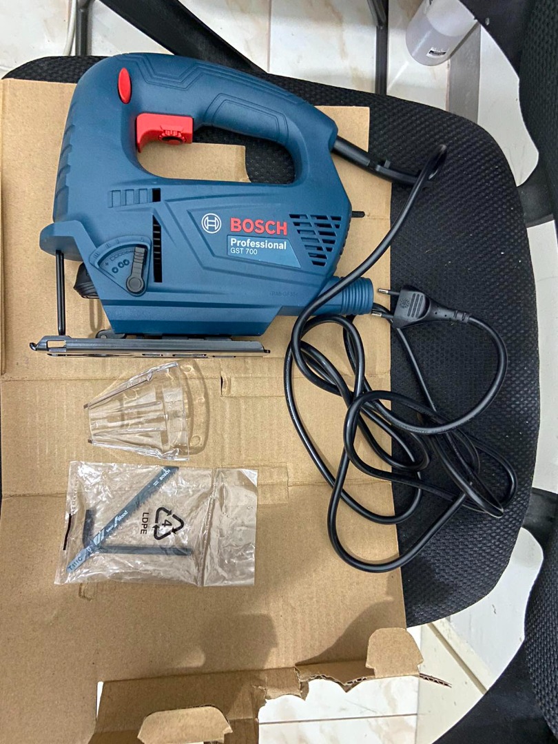 Bosch Jigsaw GST 700, Commercial & Industrial, Construction Tools