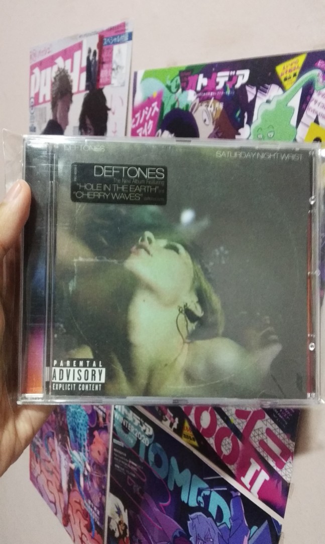 Cd Deftones Saturday Night Wrist Musik And Media Cd Dvd And Lainnya Di Carousell 1660
