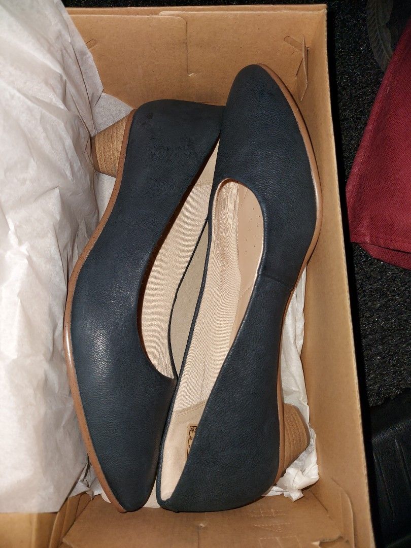 Clarks mena bloom navy sale