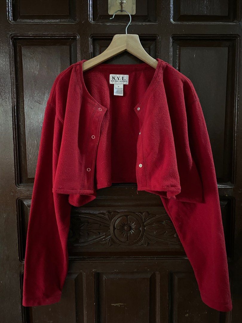 Cropped Cardigan (Red) (Category: Longsleeves) located in Marikina City. Submitted by daze_studio_ (Listing ID 1263231196, Image 1). Description: S-M size PM for when worn.