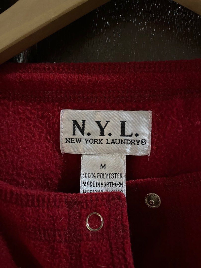Cropped Cardigan (Red) (Category: Longsleeves) located in Marikina City. Submitted by daze_studio_ (Listing ID 1263231196, Image 3). Description: S-M size PM for when worn.