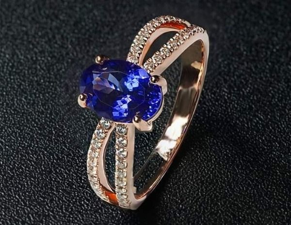Custom tanzanite engagement rings outlet