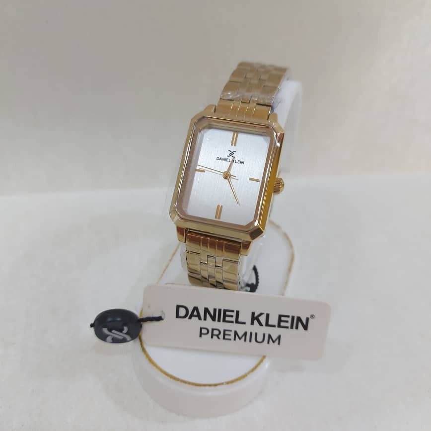 Dk sales quartz watch