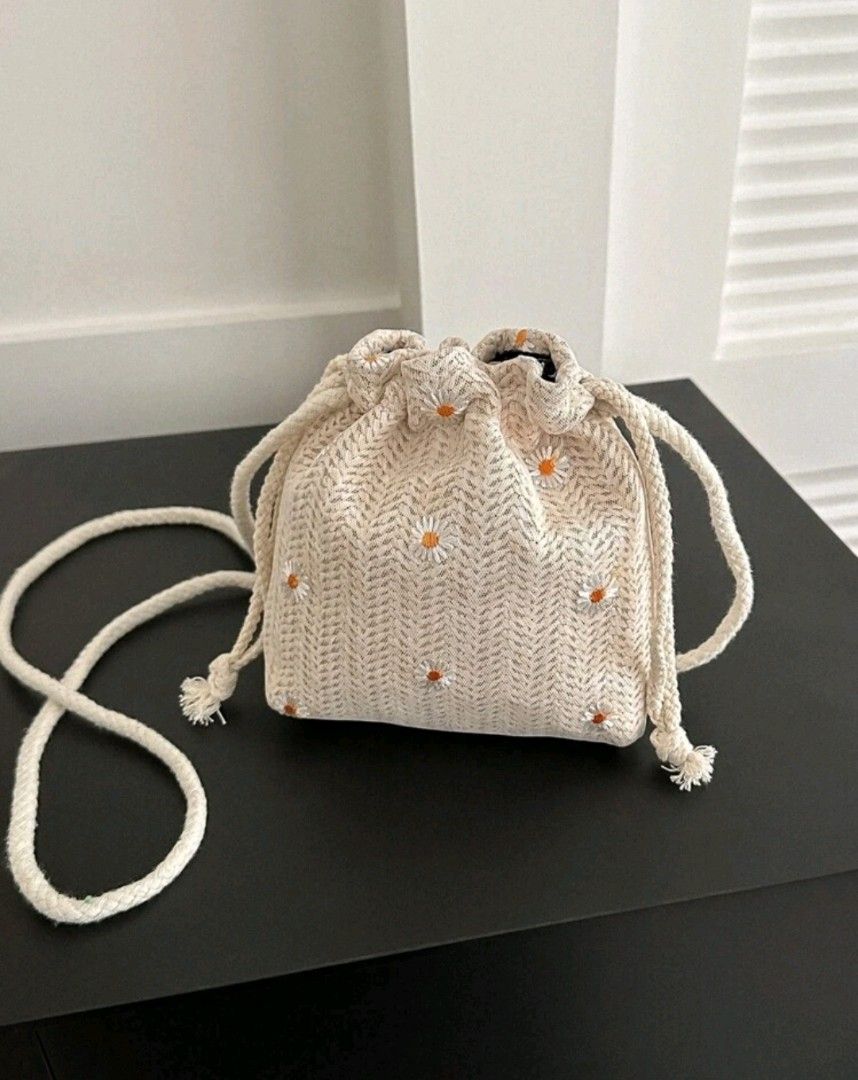 Straw store drawstring bag
