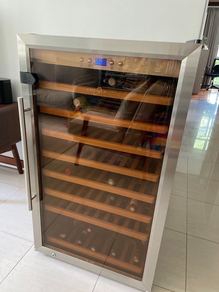 Farfalla wine chiller, TV & Home Appliances, Kitchen Appliances, Wine