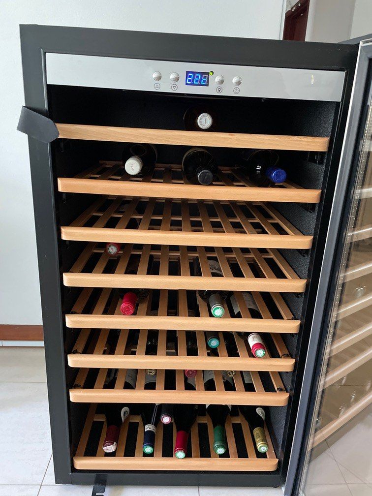 Farfalla wine chiller, TV & Home Appliances, Kitchen Appliances, Wine