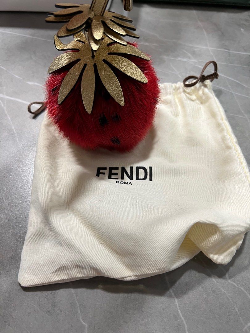 Fendi pom pom store